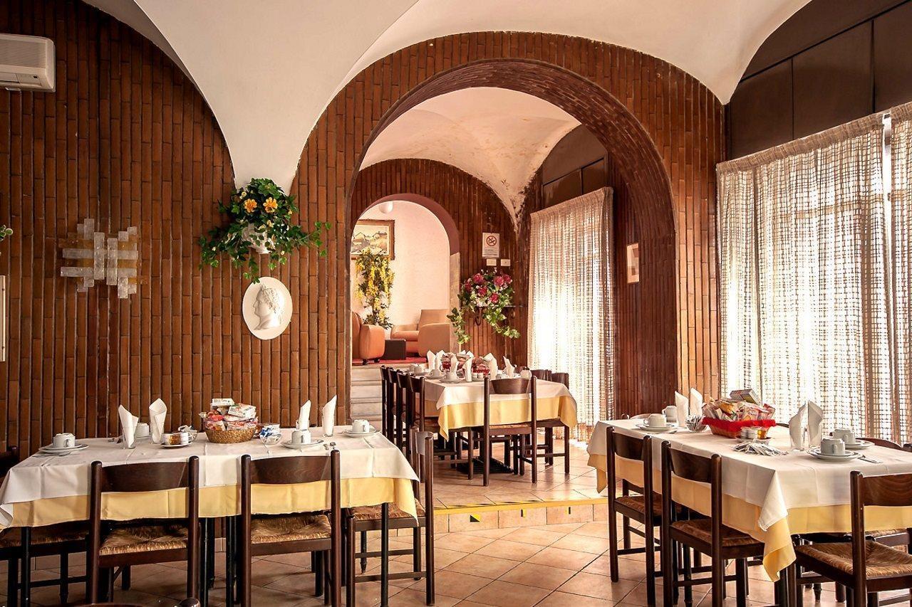 Hotel Tirreno Roma Restaurante foto